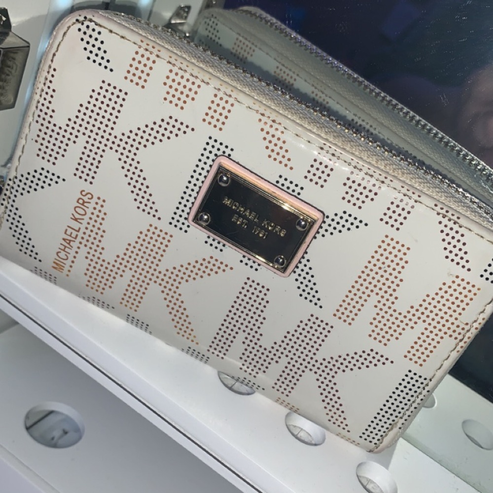 Michael Kors wallet